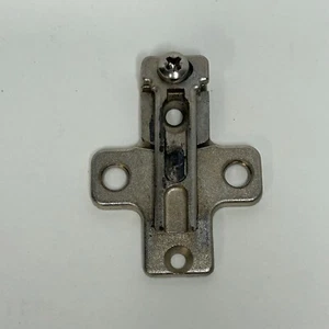 GRASS Cabinet Hinge Mounting plate Fits 1800-63 1000 Series Clip No Screws - Picture 1 of 3