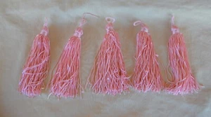 5 - 5 Zoll rosa Quasten für Kissen und Handwerk seidiges Gefühl - Bild 1 von 3