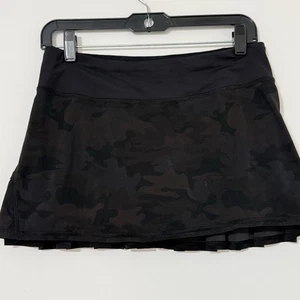 lululemon athletica Black Camouflage Mini Skirt Size 4 - Picture 1 of 9