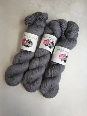 Corriedale DK Gewicht Garn, 100g, Silber Grau - Bild 1 von 4