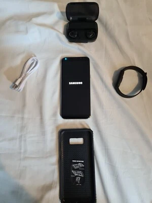 Samsung Galaxy s8+ 64gb silver Unlocked very good condition+ Accessories - Image 1 of 4