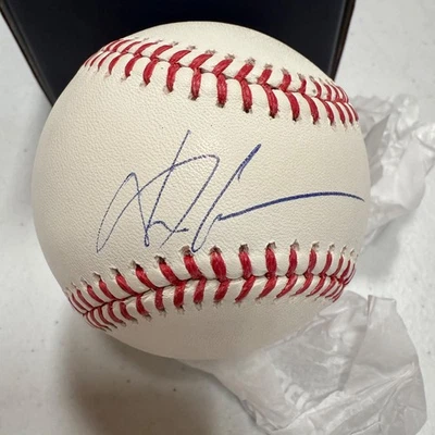 Yoshinobu Yamamoto FIRMADO OMLB Autógrafo Fanáticos Dodgers Béisbol 2 Foto 1 de 2