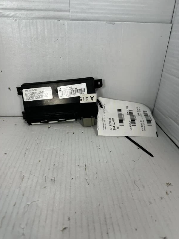 Шасси ECM кража блокировка дистанционный бесключевой вход от 00-04 LLINCOLN LS 2274001. - Изображение 1 из 1