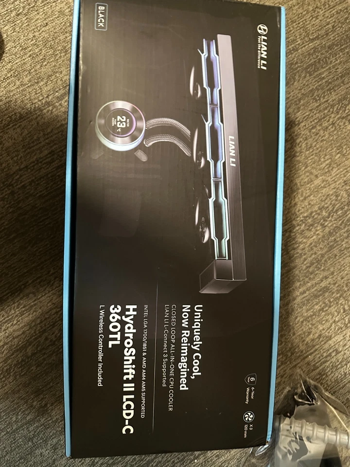 Lian Li Hydroshift II LCD TL360mm Black --- no thermal paste - image 1 of 4