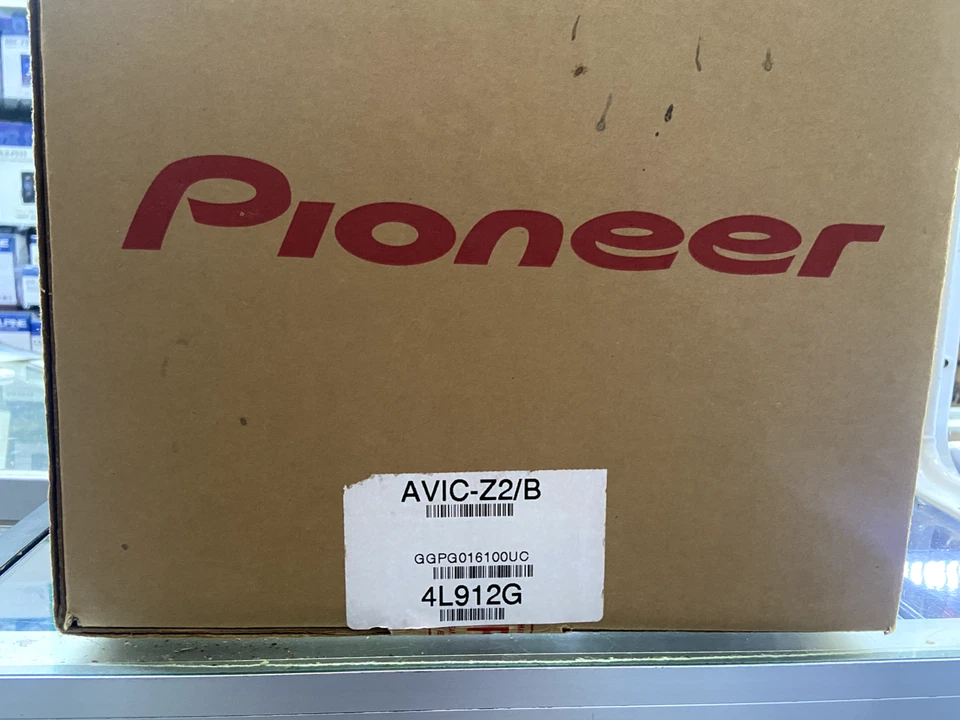 PIONEER AVIC-Z2 IN-DASH NAVIGATION/DVD RECEIVER REFURBISHED WITH ND-BT1 ADAPTER - Image 1 of 4