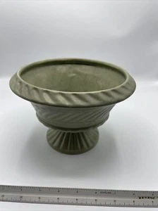 Vintage Hager Art Pottery - Picture 1 of 3