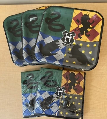 Juego de servilletas y platos de papel de fiesta Harry Potter HOGWARTS Foto 1 de 4