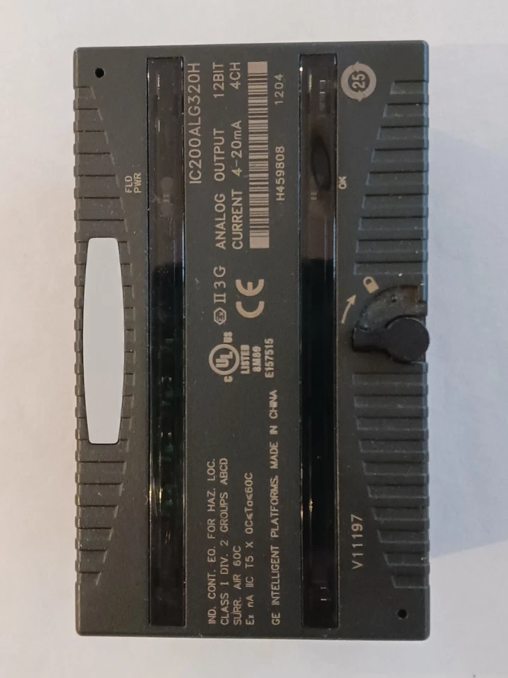 GE Fanuc IC200ALG320 Versamax Analog Output module - Image 1 of 1
