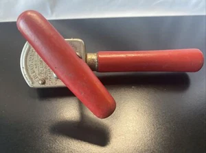 VTG Edlund Jr Hand Can Opener Kitchen Utensil No. 5 Red Wood Handle Farmhouse  - Picture 1 of 9