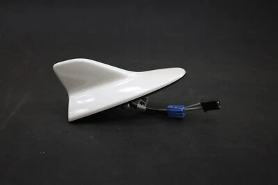 NEW OEM Telephone Antenna Assembly White 8676060120A2 for Land Cruiser 2013-2016 - Image 1 of 4