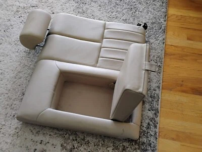 Jaguar S-Type 2003 asiento trasero, trasero del lado del conductor y reposabrazos medio y reposacabezas OEM Foto 1 de 4