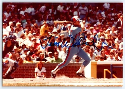 ORIGINAL AUTOGRAPHED COLOR 3.5" X 5.5" PHOTO TIM WALLACH MONTREAL EXPOS - Image 1 of 2