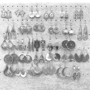 Neu 10/20/30 Paar Damen Ohrringe Hängeohrring/Drop Bohemien Stil Modeschmuck - Bild 1 von 7