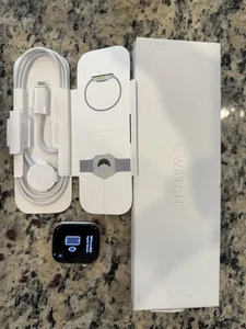 Apple Watch Series 10 46 mm GPS, or rose - Photo 1 sur 6