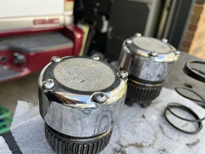 73-87 Chevy GMC 4wd Truck AUTOMATIC LOCKING HUBS Suburban K5 Blazer 4x4 - Image 1 of 4