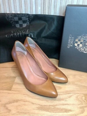 Bombas Vince Camuto Kitten Foto 1 de 4