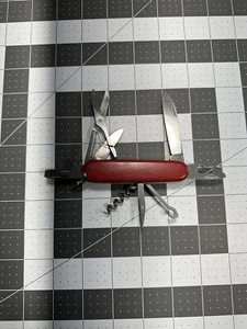 Victorinox Climber  Swiss Army Pocket Knife - 91MM Red - 4813 - Picture 1 of 11