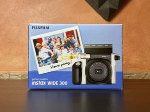 Fujifilm Instax Wide 300 Fotocamera Istantanea Black - Nera #18 - Imagen 1 de 24