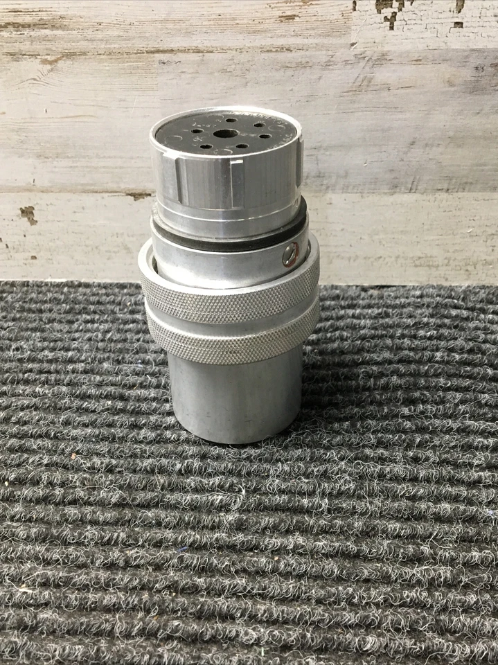 PYLE NATIONAL CIRCULAR CONNECTOR W/ SHELL 15A-460VAC,  AR-76,  AR-77 - Image 1 of 4