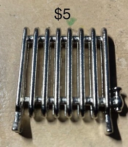 New Miniature Dollhouse 1:12 Radiator - Picture 1 of 1