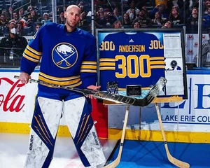Craig Anderson 300th Career Win Stick Buffalo Sabres 8x10 NHL Photo - Picture 1 of 1
