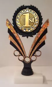 1. Platz First Place Trophäe 7-1/4 Zoll groß SO NIEDRIG WIE $ 3,99 pro KOSTENLOSER VERSAND T06N13 - Bild 1 von 1