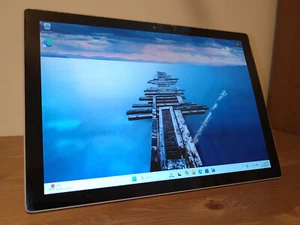Microsoft Surface Pro 6 1796 i7-8650U 8GB 256GB SSD Win 11 CHARGER INCLUDED - Picture 1 of 12