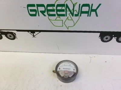 DWYER  2015C 0-15 INCHES OF WATER GAUGE USED FREE SHIPPING!!!!!!!!!!!!!!!!!!!!! - Image 1 of 4