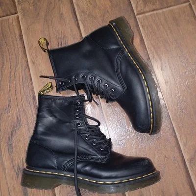 USED. Dr. Martens women 1460w Smooth US 7  Black Leather  Boots - Image 1 of 4