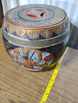 Antigua mesa de tambor china caja de barril de arroz figura de madera firmada  Foto 1 de 4