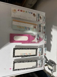 Schüler Namensschilder Komposition Notizbuch Design 30 Stück Packung BRANDNEU x 10 - Bild 1 von 4