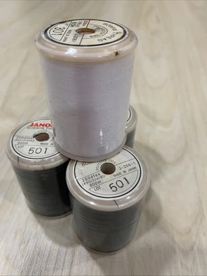 4 Spools JANOME Thread 800M, 3 Roll Back Color #501, 1 Roll White Color #301 - Image 1 of 4