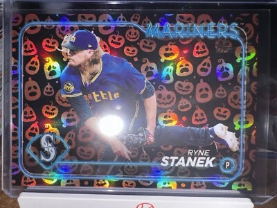 US121 Ryne Stanek Topps 2024 Update Jack O Lantern Seattle Mariners 🎃 - Image 1 of 4