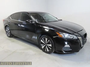 2021 Nissan Altima 2.5 SV - Picture 1 of 40