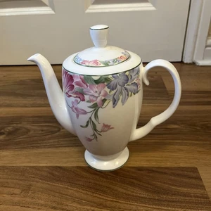 Royal Albert  Fonteyn Coffee Pot -  Beautiful condition.  - Picture 1 of 9