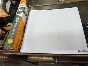 Glorious XL Gaming Mouse Mat/Pad, White Cloth Mouse pad, Stitched Edges,16"x18" - Picture 1 of 4