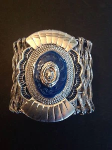 Tresk Silber Metall Armreif Armband mit blauem Medaillon Silbermanschette Retro Armband - Bild 1 von 7
