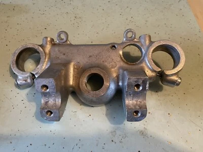 HONDA 1982 1983 1984 VF750 MAGNA VF700 TRIPLE ÁRBOL HORQUILLA PUENTE SUPERIOR ABRAZADERA Foto 1 de 4