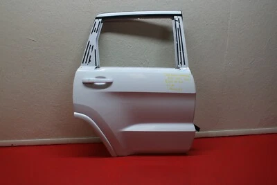 2011 2021 JEEP GRAND CHEROKEE RIGHT REAR SIDE DOOR SHELL OEM - Image 1 of 4