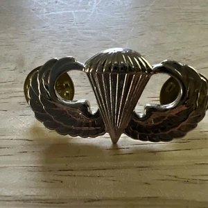 Vintage Diamond Shape With Wings Silver Lapel Hat Pin. 1.5” - Picture 1 of 11