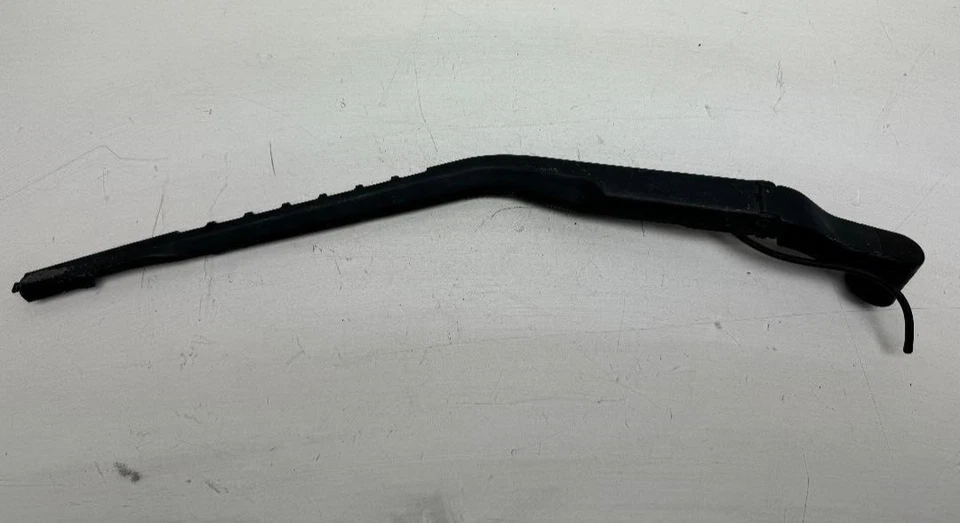 2007-2013 CHEVY SILVERADO/GMC SIERRA DRIVER FRONT WIPER ARM P/N 24030988 OEM - Image 1 of 4