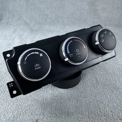 Dodge RAM 2500 2010-2011 control de temperatura 3500 descongelación climática 55111292AB fabricante original Foto 1 de 4