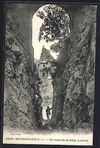 CPA Entrevaux /B.-A., Un coin de la Ville, le Fort - Picture 1 of 2