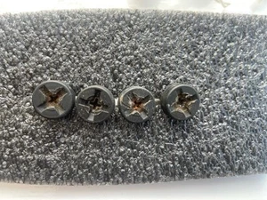 4x Audi TT 8N Mk1 Engine Bay Trim Fixing Bolt Screw Genuine 8N0103531 - Picture 1 of 2