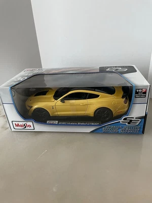 Figura de coche diecast amarillo 1:18 Mustang Shelby GT500 2020 Maisto Foto 1 de 4