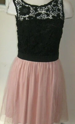 Bonito Mini Vestido Negro Encaje Top con Tenue Melocotón Tul Falda Baile de graduación Fiesta s-m Foto 1 de 4