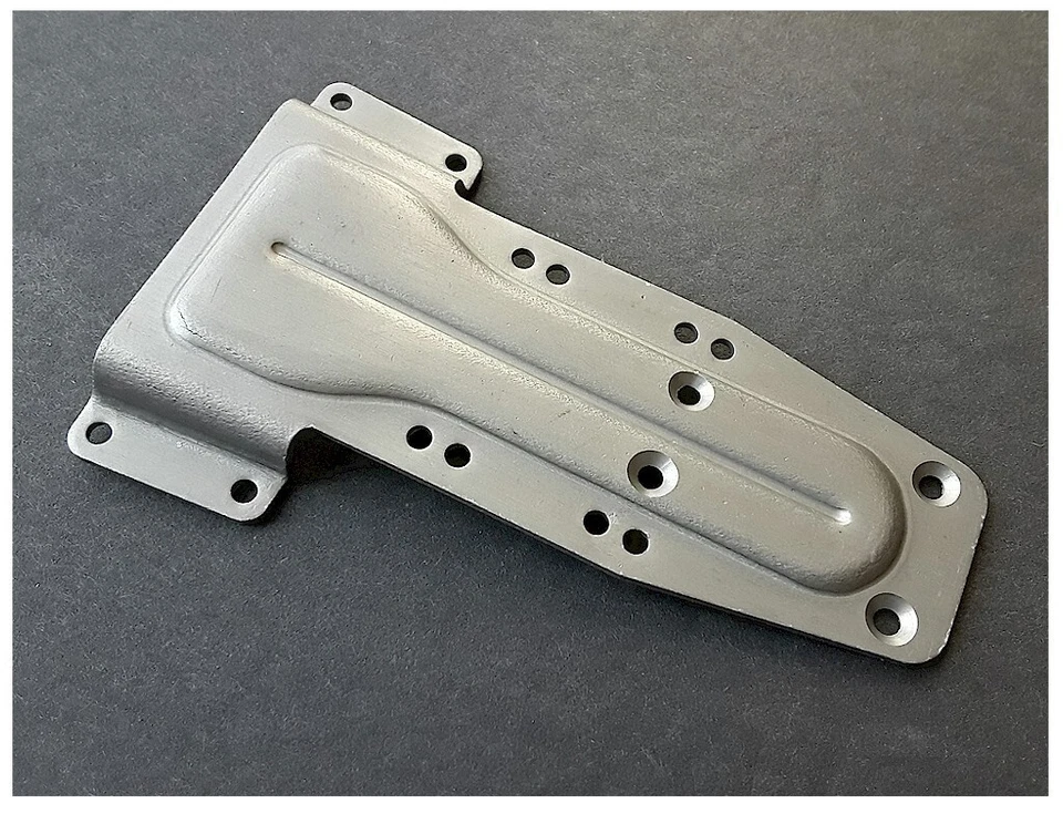Duratrax Evader ST Pro Hard Anodized Rear Chassis Plate DTXC7017 EVST New NO BAG - Image 1 of 1