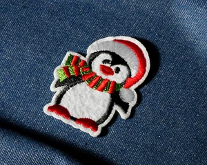 Christmas Penguin Patch Iron-On – Cute Winter Holiday Embroidered (4 x 6cm) - Picture 1 of 4