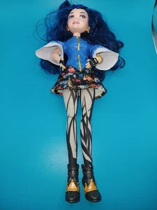 Hasbro Disney Descendants Isle of the Lost Evie 11" Actionfigur - Bild 1 von 7