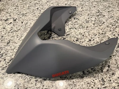 杜卡迪单座整流罩,灰色尼禄,街头霸王 V4S,MY25 48222451AI — 第 1/4 张图片